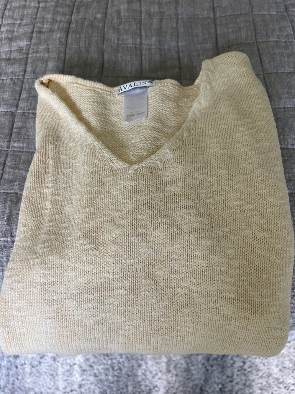 Avalin Cream V-Neck Women's Sweater